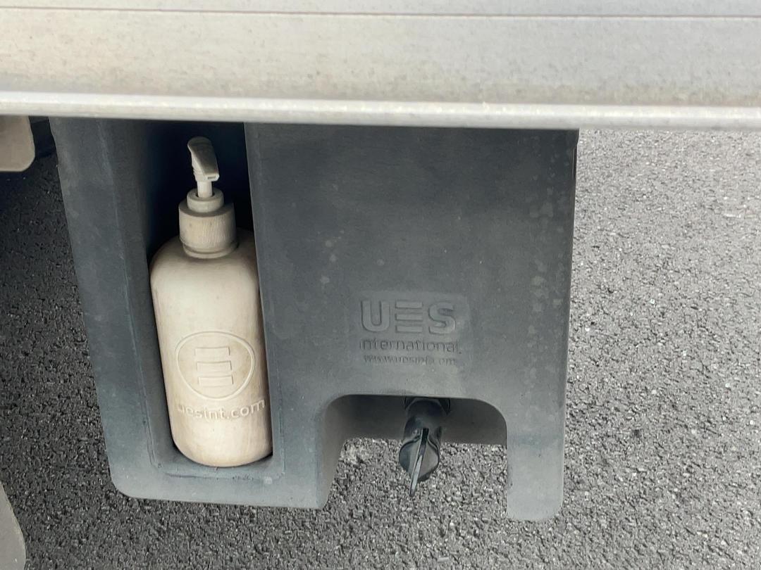 Photo '29' of Hino 300 XJC720R Bottle Body