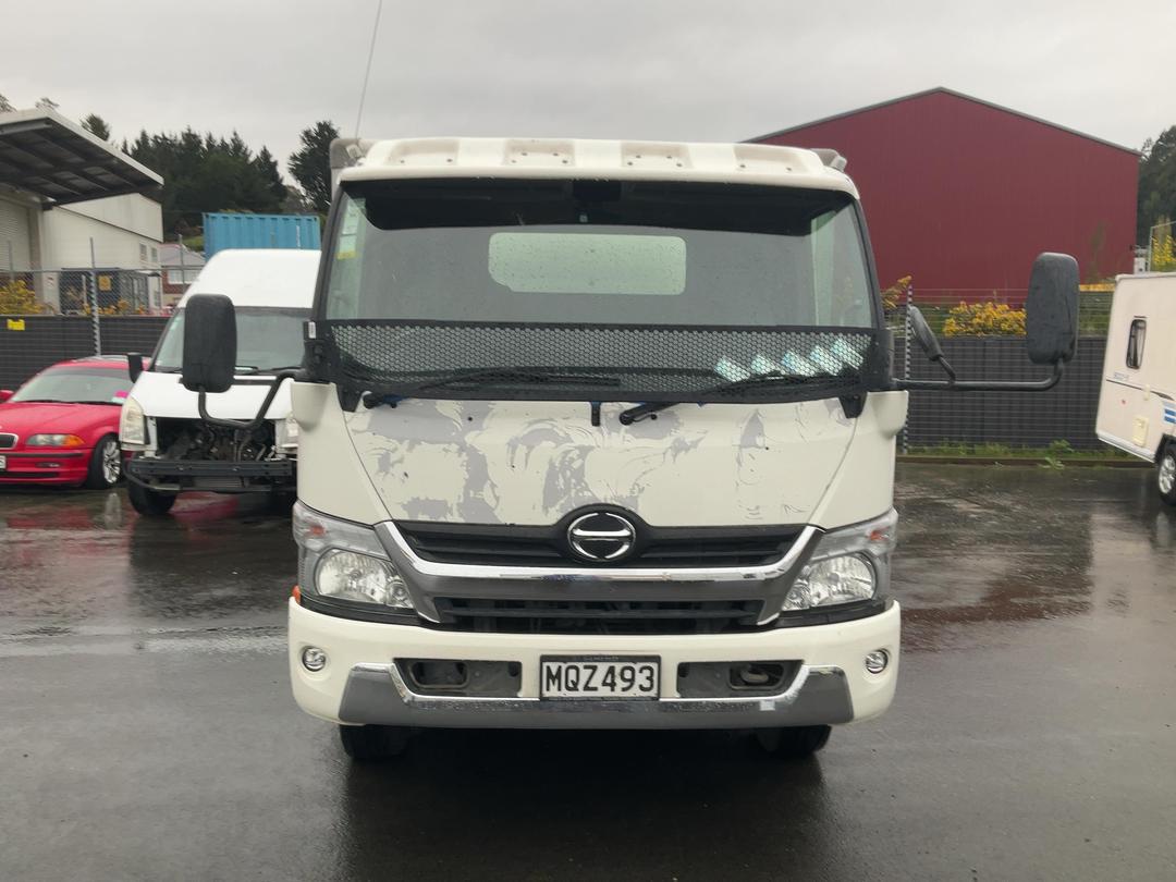 Photo '8' of Hino 300 XJC720R Bottle Body