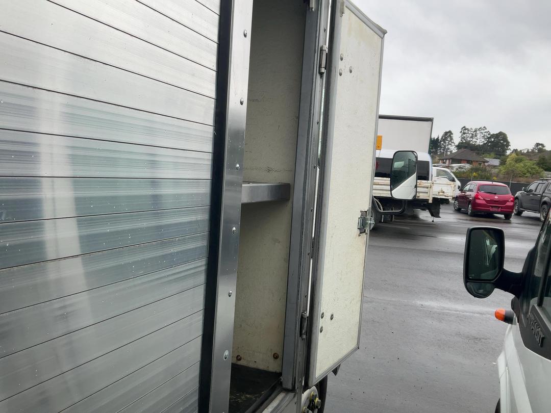 Photo '18' of Hino 300 XJC720R Bottle Body