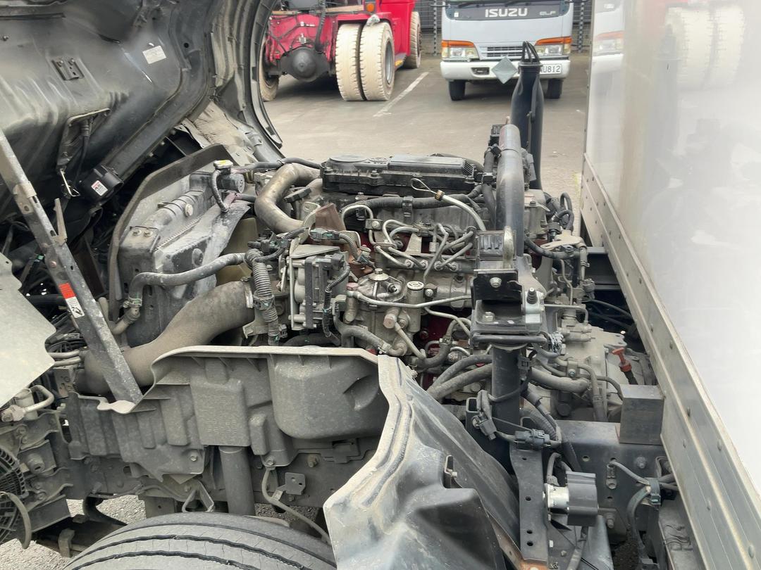 Photo '26' of Hino 300 XJC720R Bottle Body