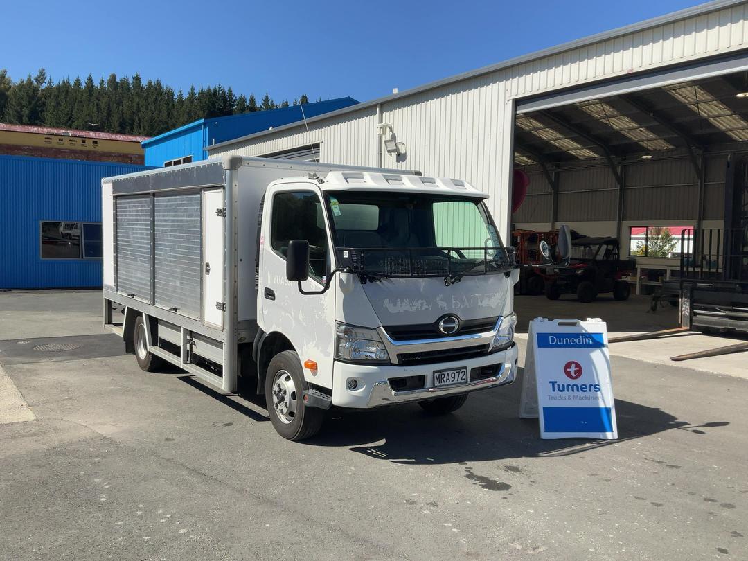Photo '1' of Hino 300 XJC720R Bottle Body