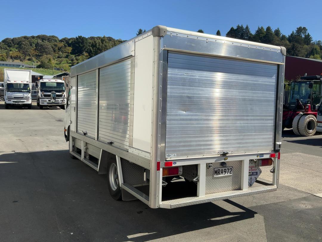 Photo '5' of Hino 300 XJC720R Bottle Body