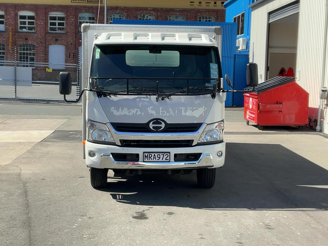 Photo '9' of Hino 300 XJC720R Bottle Body