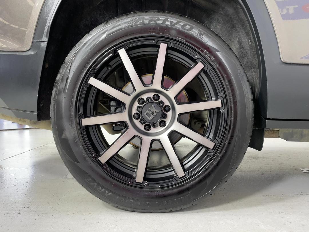 Photo '12' of Holden Acadia