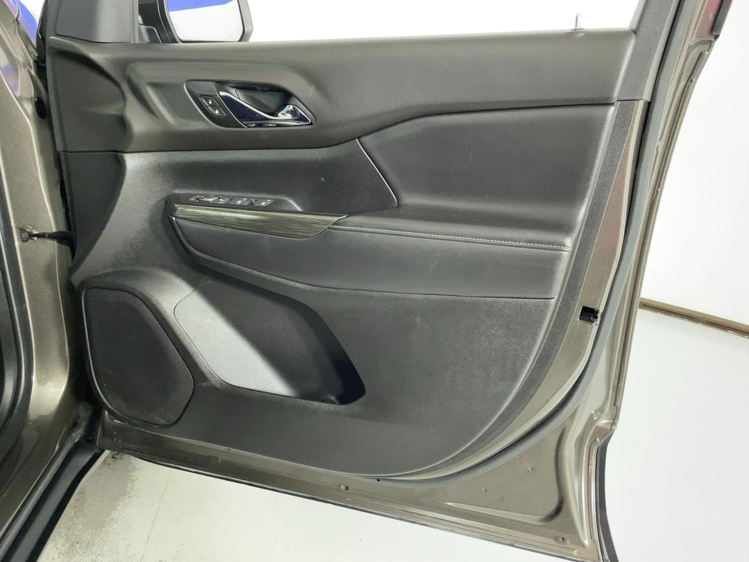Photo '15' of Holden Acadia