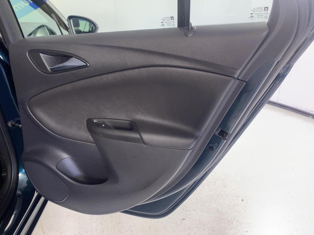 Photo '19' of Holden Astra