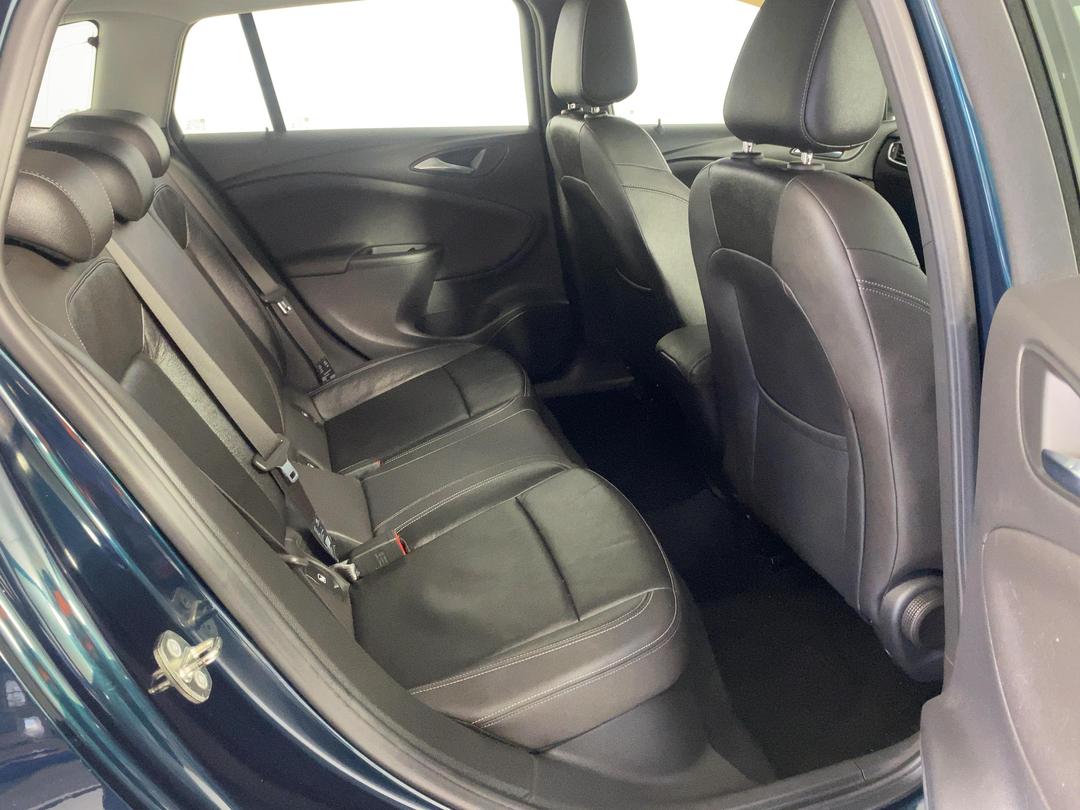 Photo '20' of Holden Astra