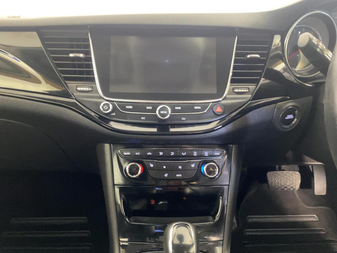 Photo '18' of Holden Astra