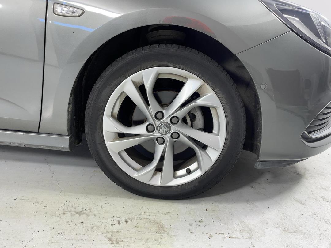 Photo '9' of Holden Astra