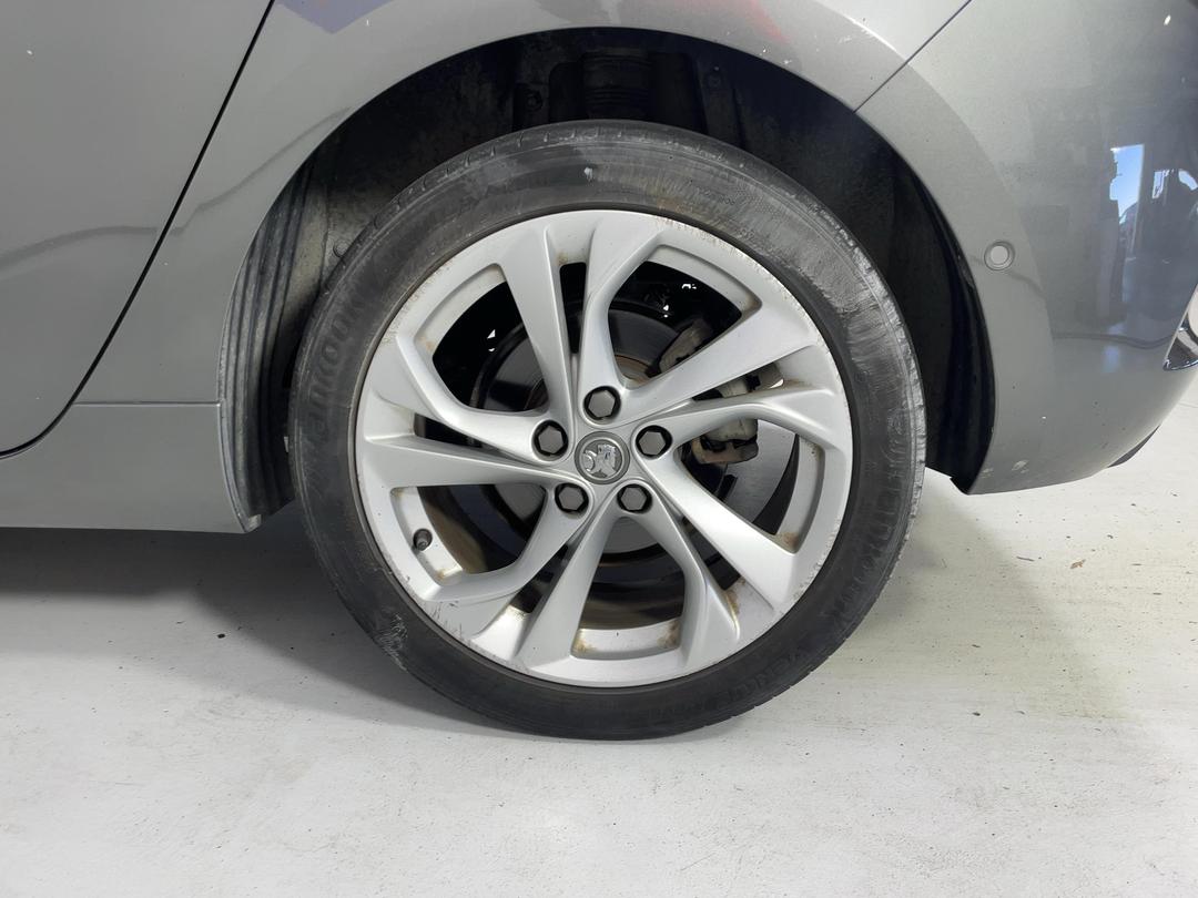 Photo '11' of Holden Astra