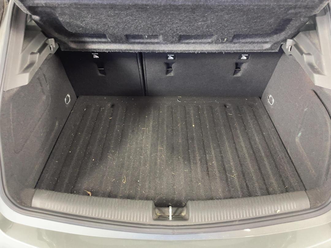Photo '14' of Holden Astra
