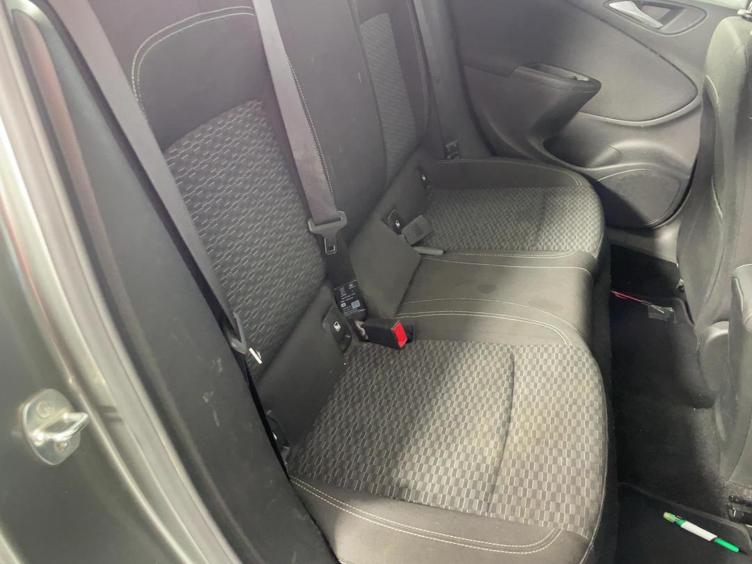 Photo '20' of Holden Astra