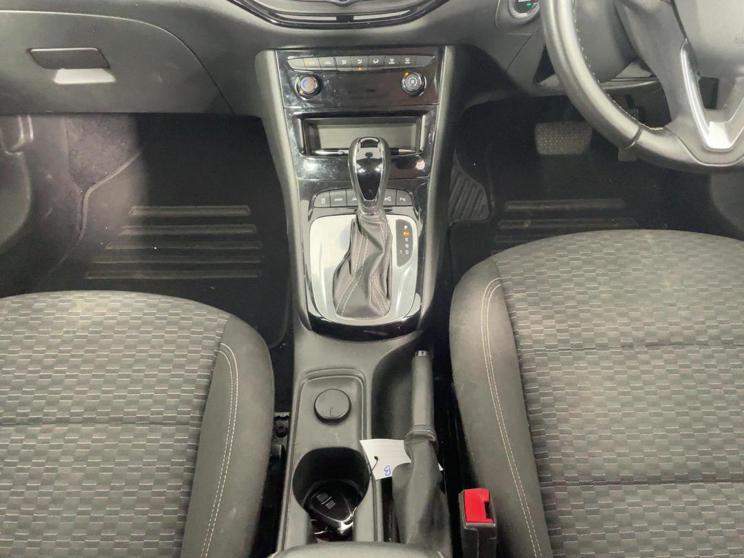 Photo '18' of Holden Astra