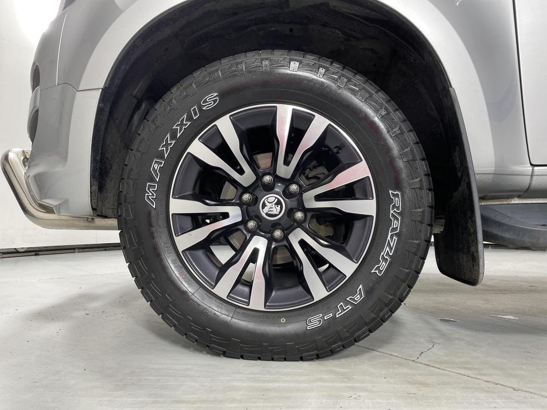 Photo '10' of Holden Colorado