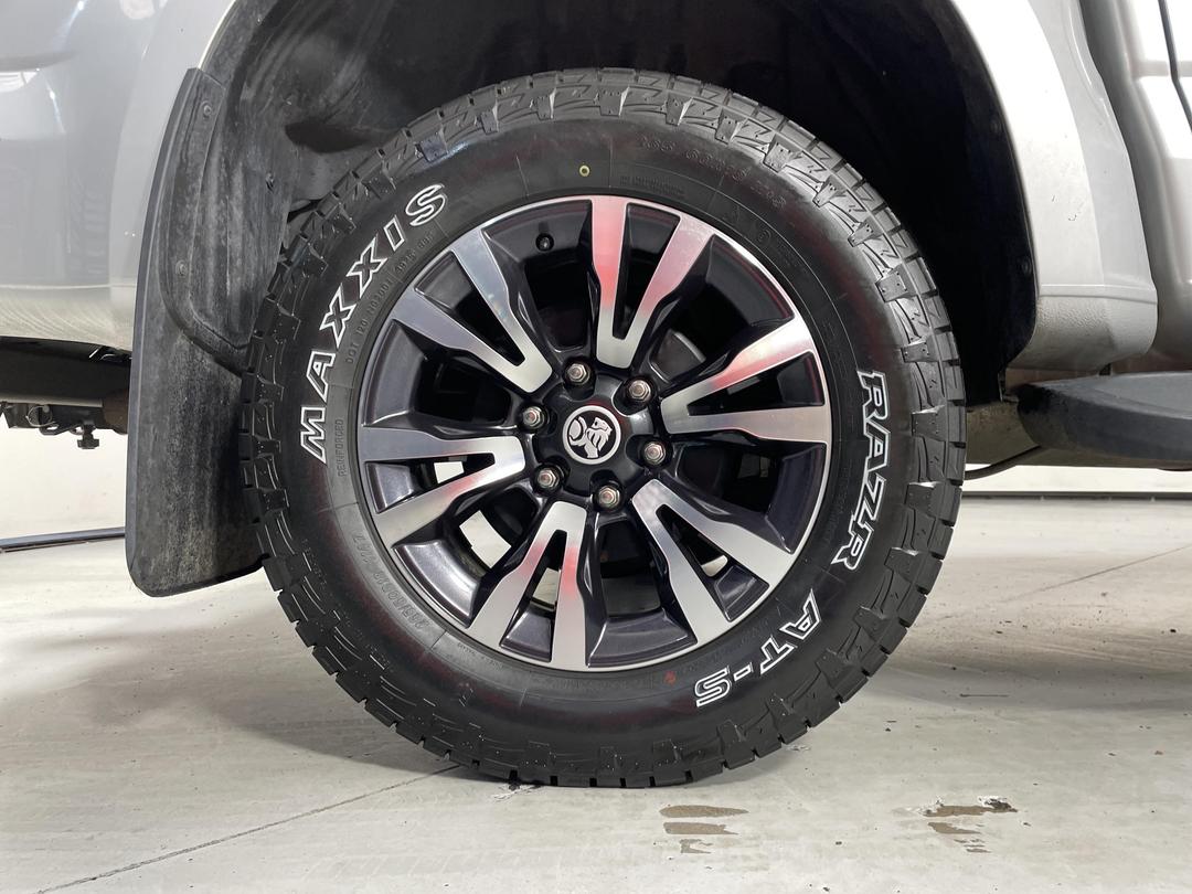 Photo '12' of Holden Colorado