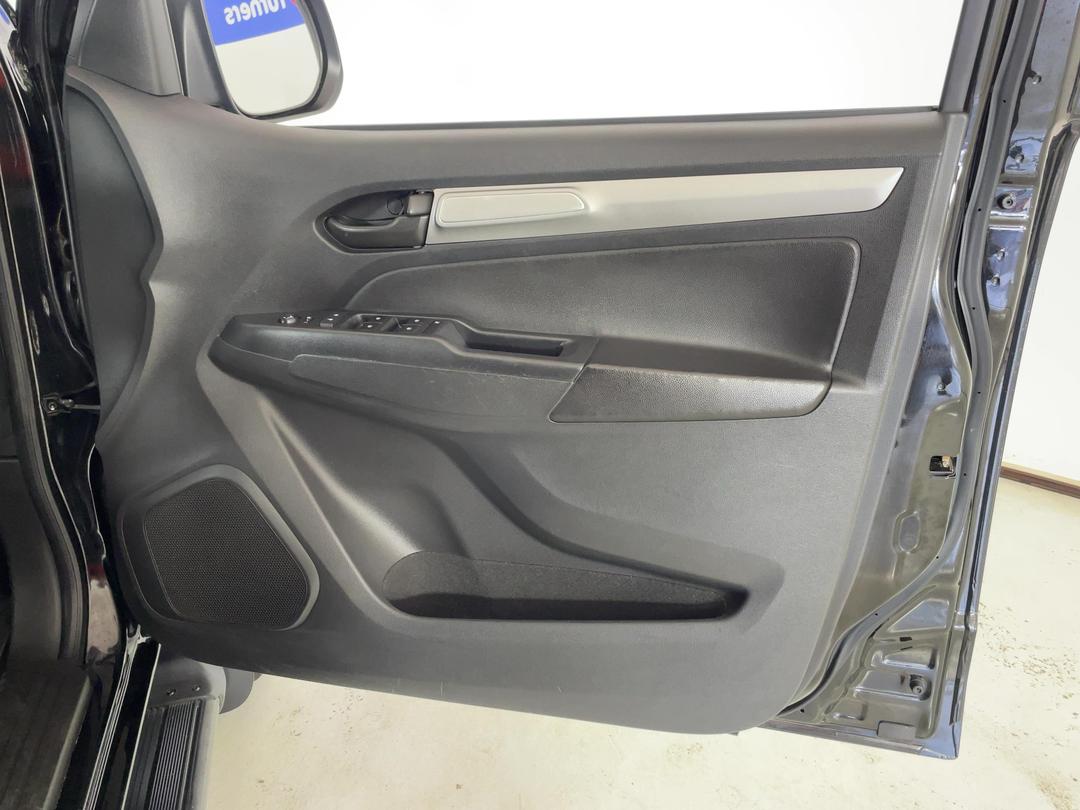 Photo '15' of Holden Colorado