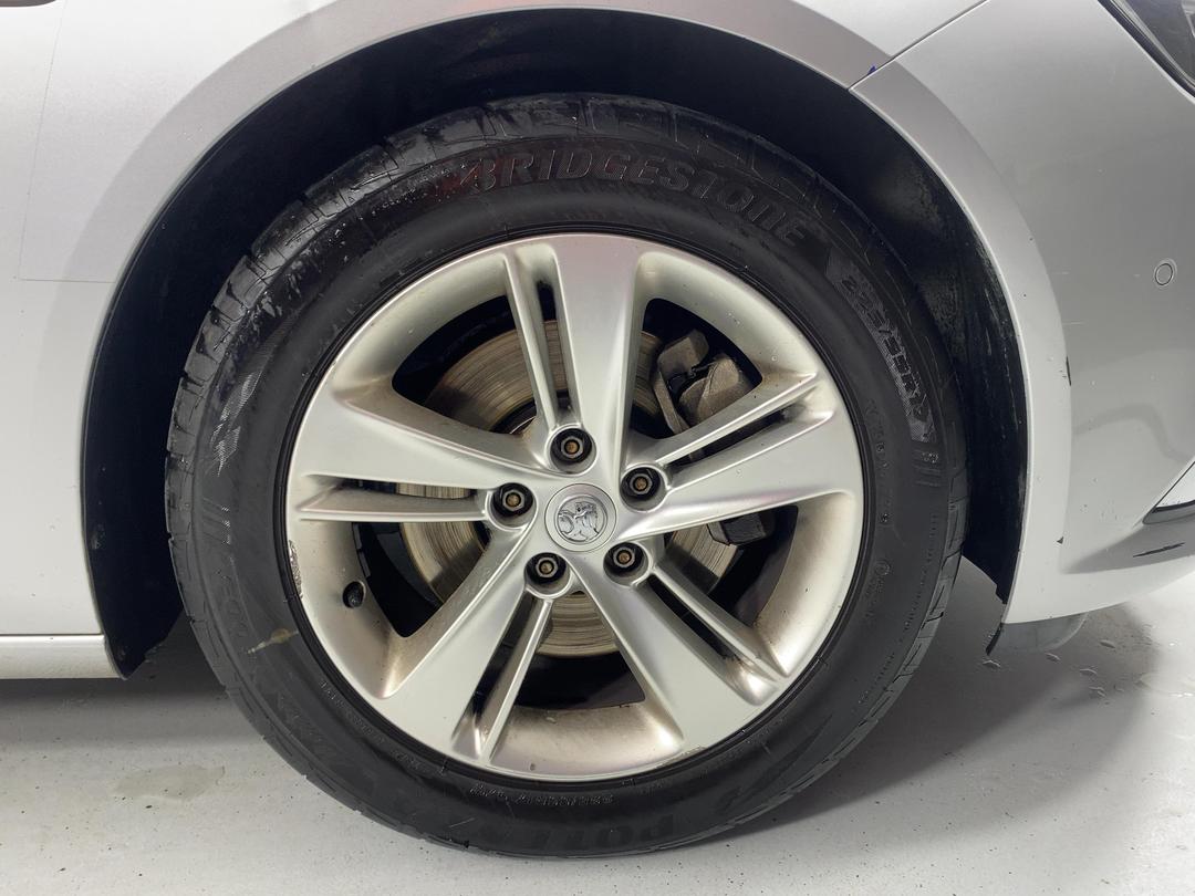 Photo '9' of Holden Commodore