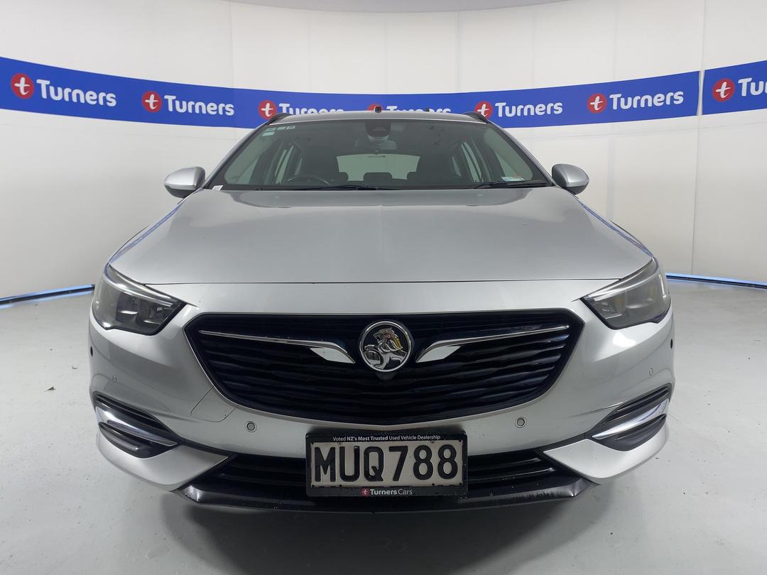 Photo '2' of Holden Commodore