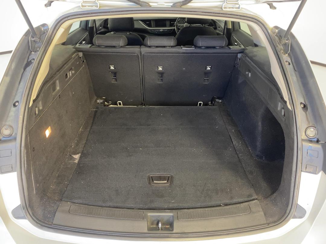 Photo '14' of Holden Commodore