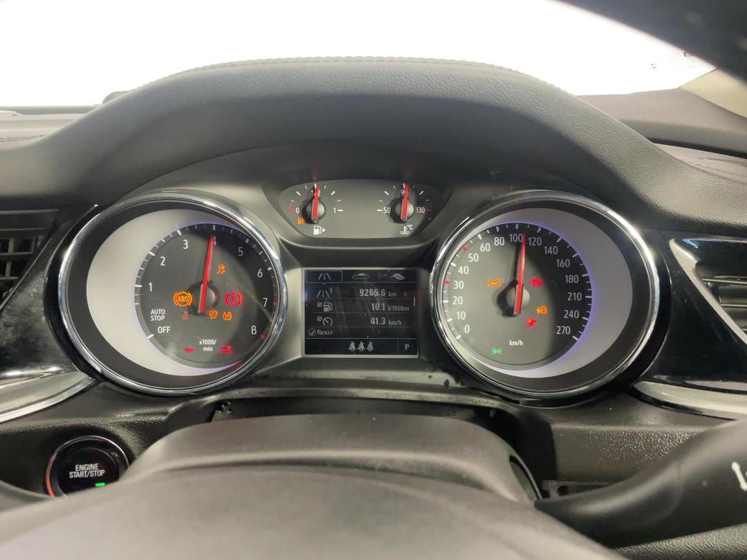 Photo '21' of Holden Commodore