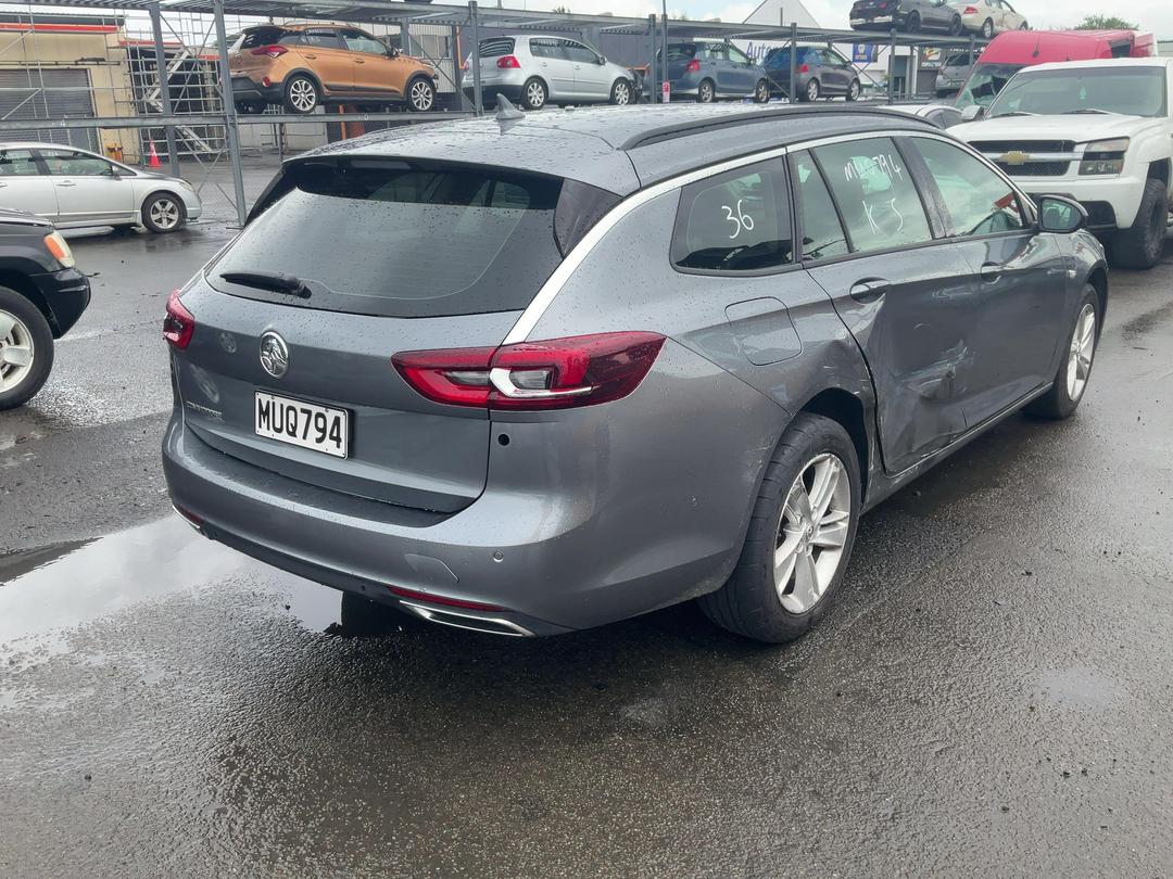 Photo '6' of Holden Commodore LT Wagon