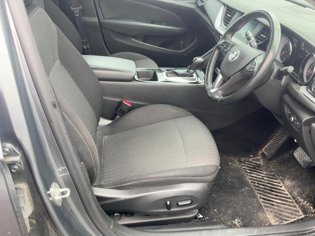 Photo '14' of Holden Commodore LT Wagon