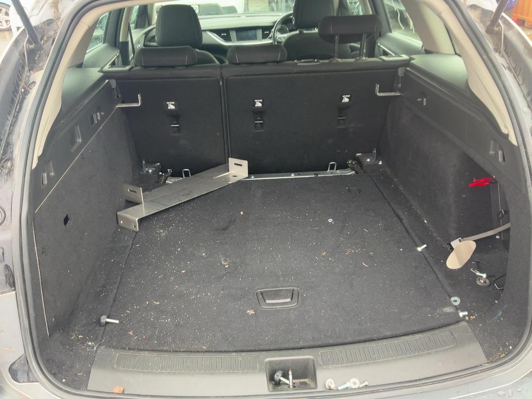 Photo '16' of Holden Commodore LT Wagon