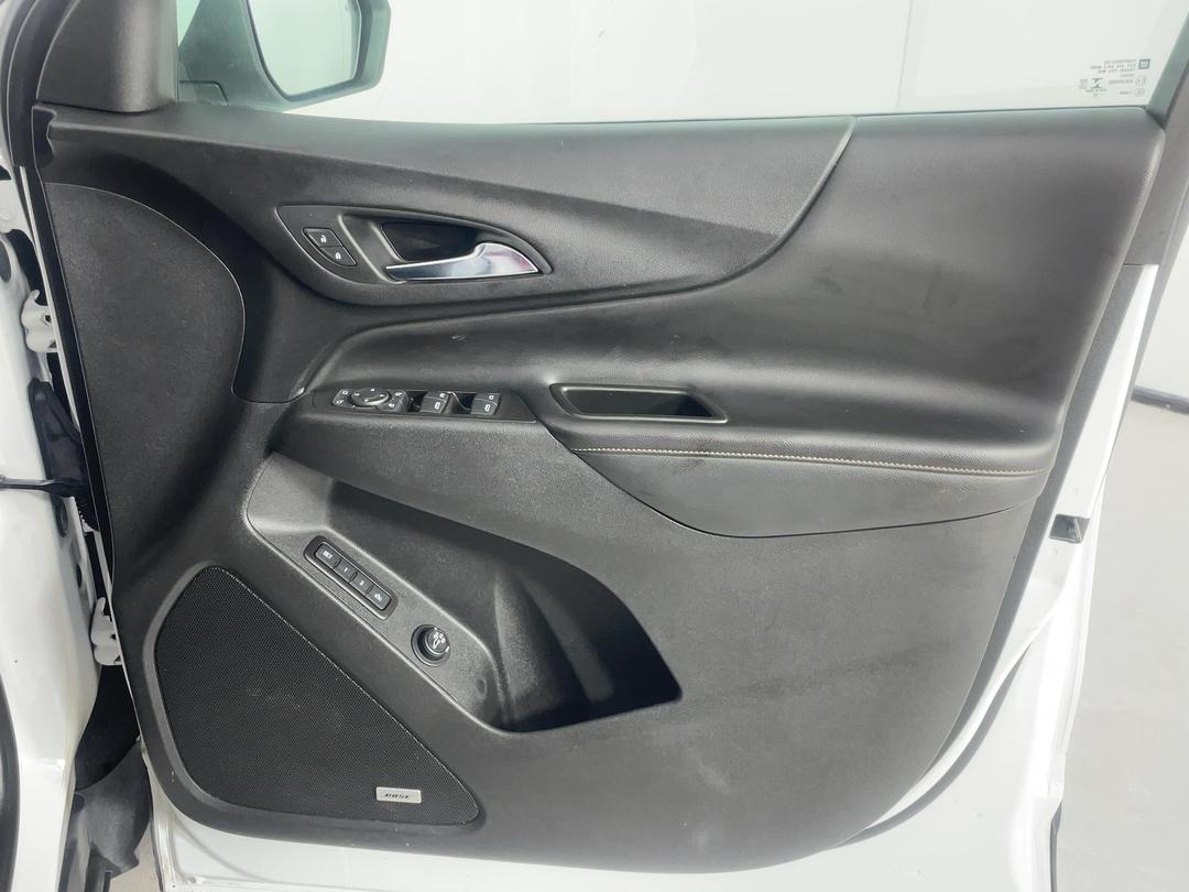 Photo '15' of Holden Equinox