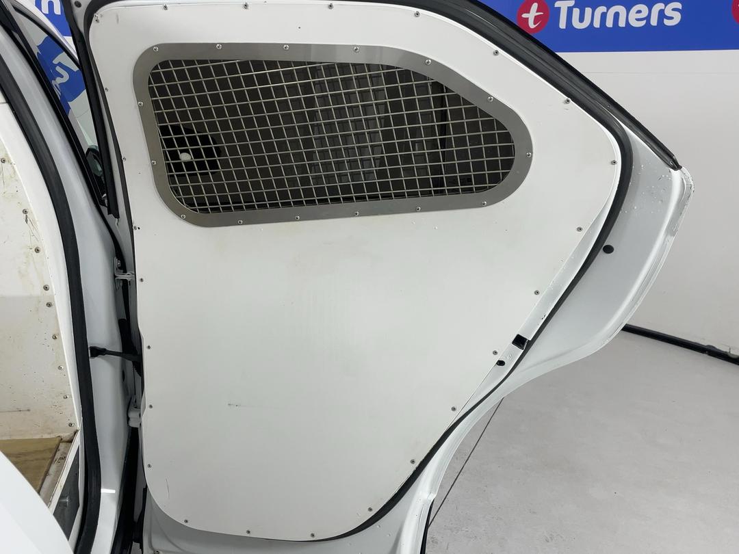 Photo '19' of Holden Equinox
