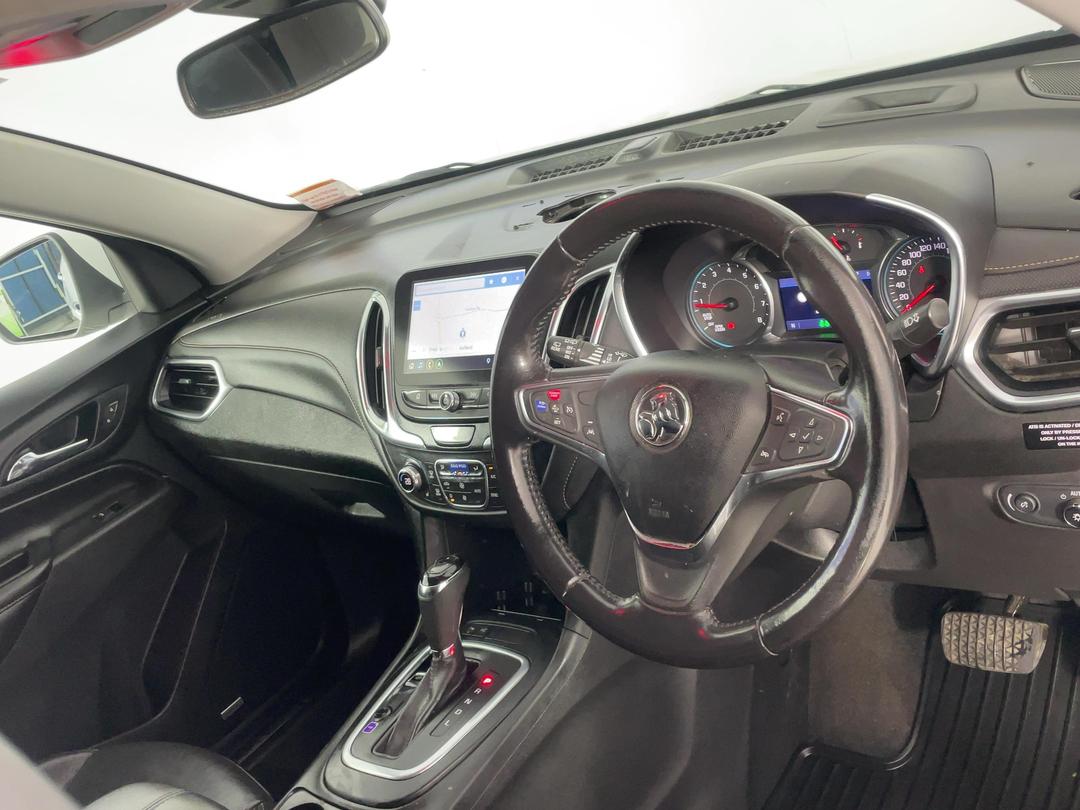 Photo '17' of Holden Equinox
