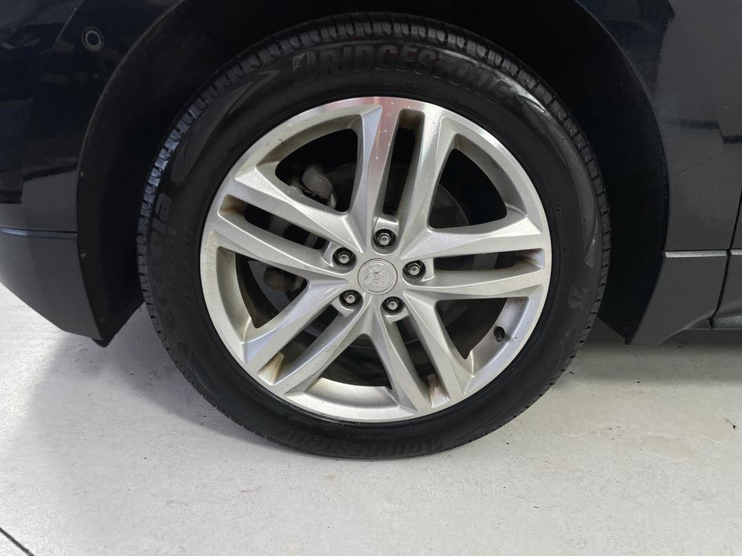 Photo '10' of Holden Equinox