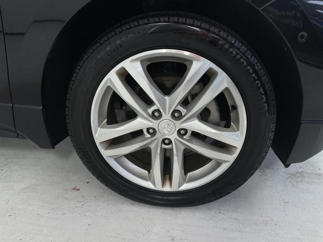 Photo '9' of Holden Equinox