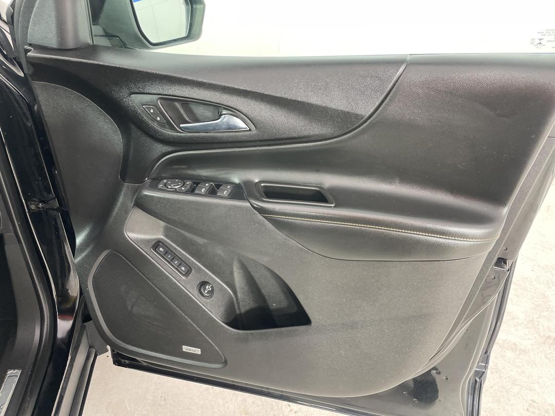 Photo '15' of Holden Equinox