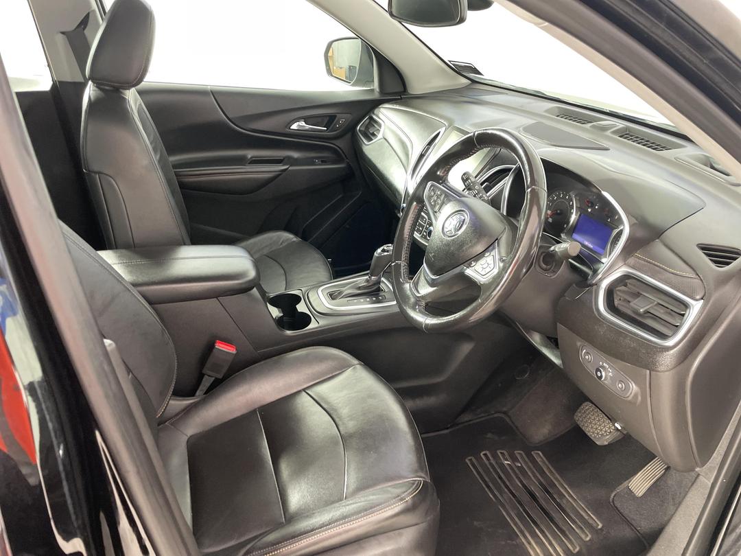 Photo '16' of Holden Equinox