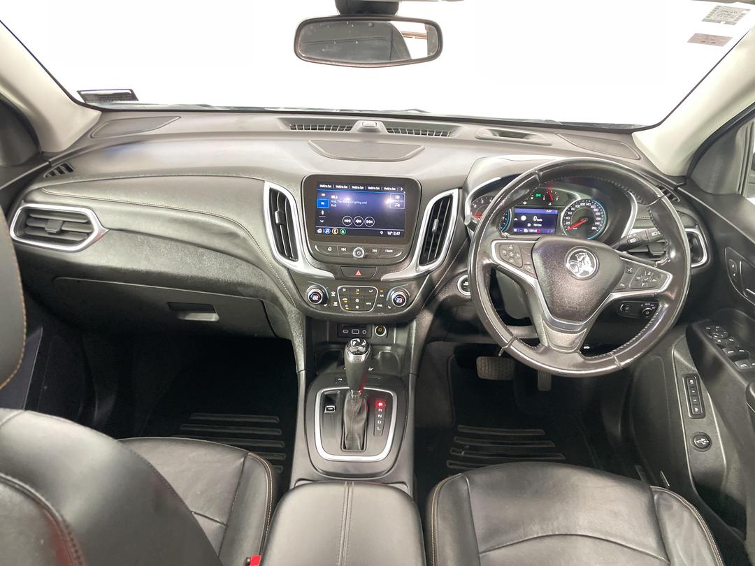 Photo '17' of Holden Equinox