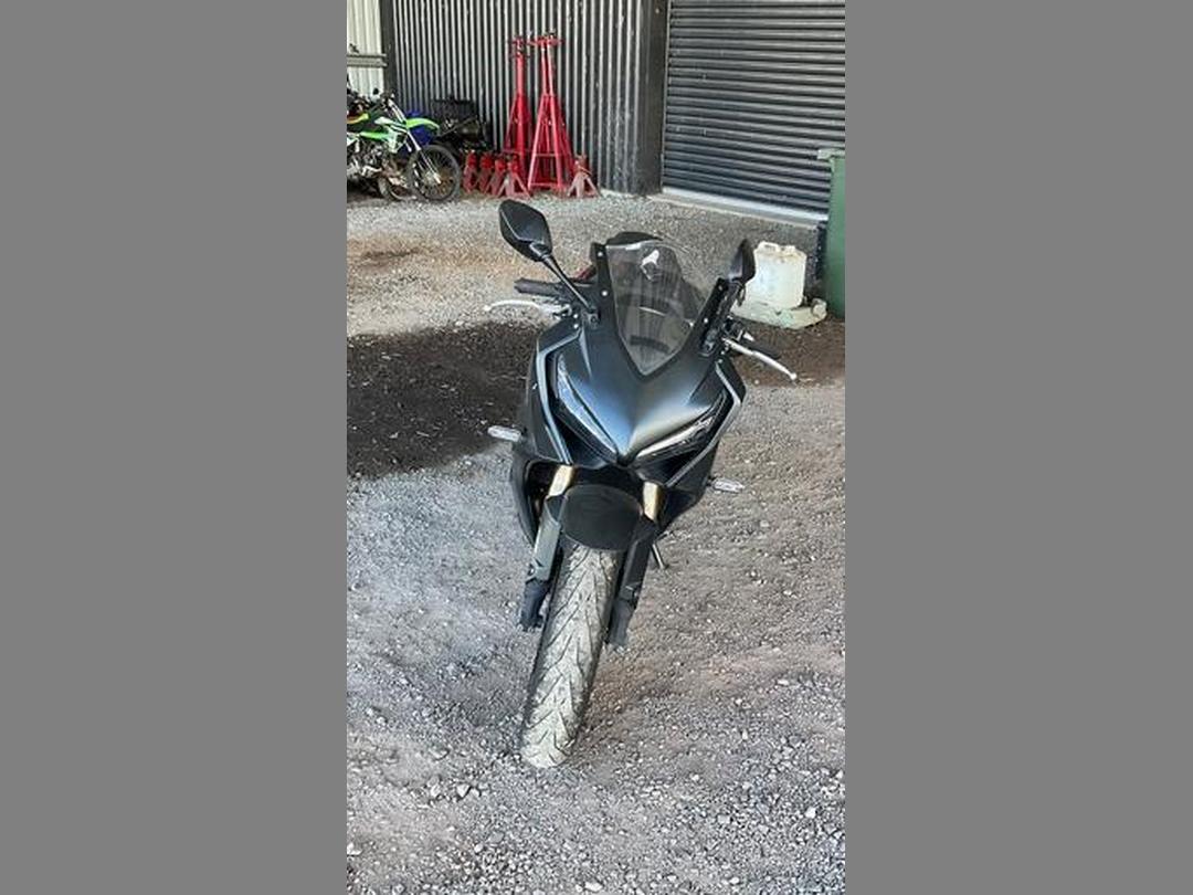 Photo '4' of Honda CBR 650 RA