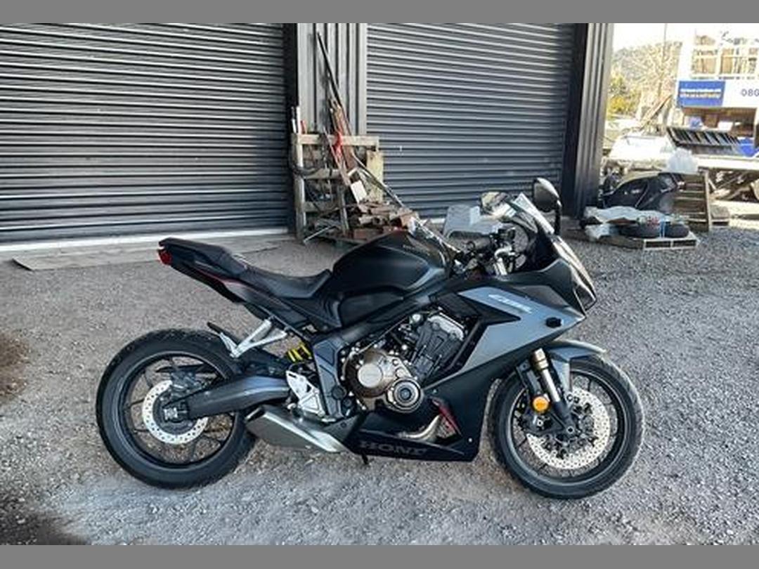 Photo '2' of Honda CBR 650 RA