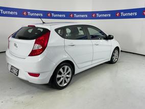 Photo '7' of Hyundai Accent