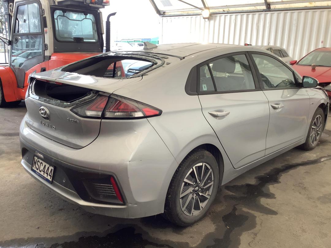 Photo '6' of Hyundai Ioniq 100KW EV