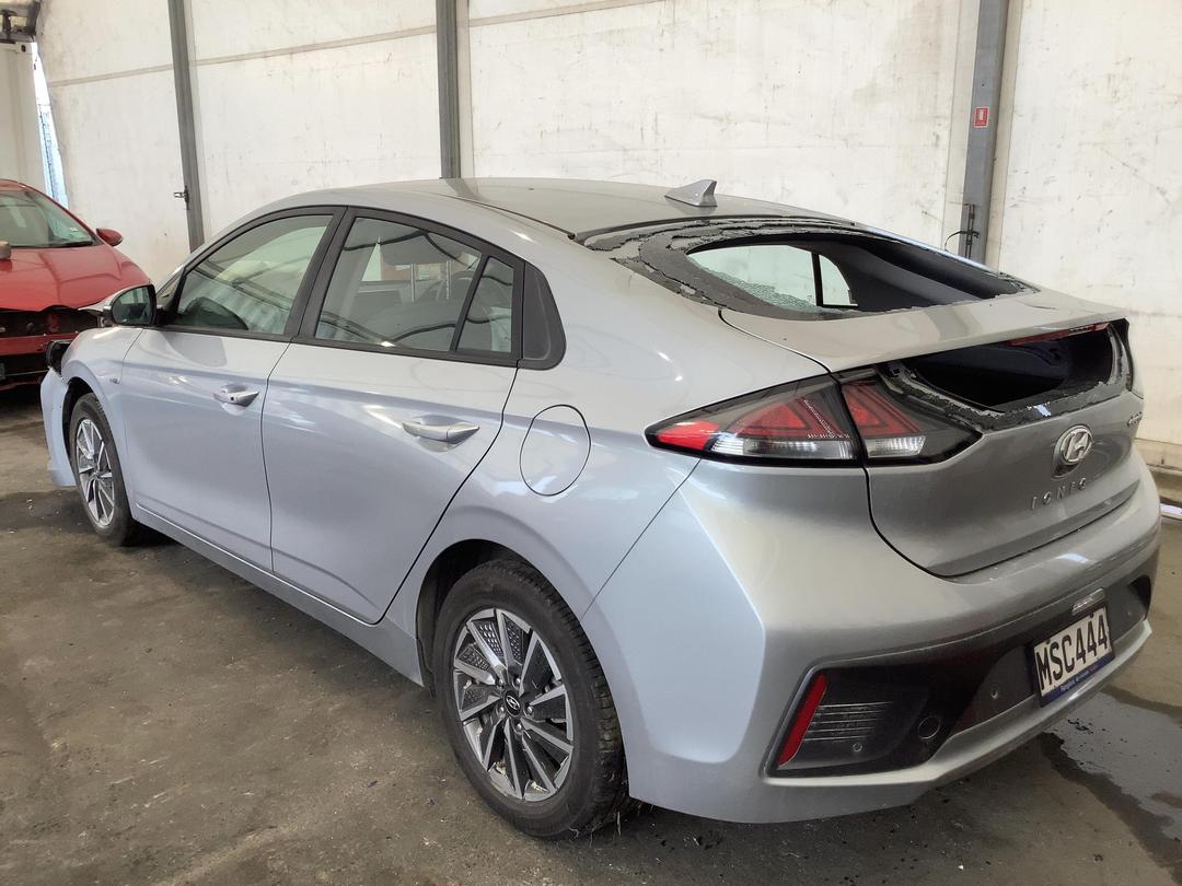 Photo '9' of Hyundai Ioniq 100KW EV