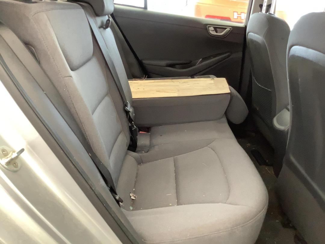 Photo '11' of Hyundai Ioniq 100KW EV