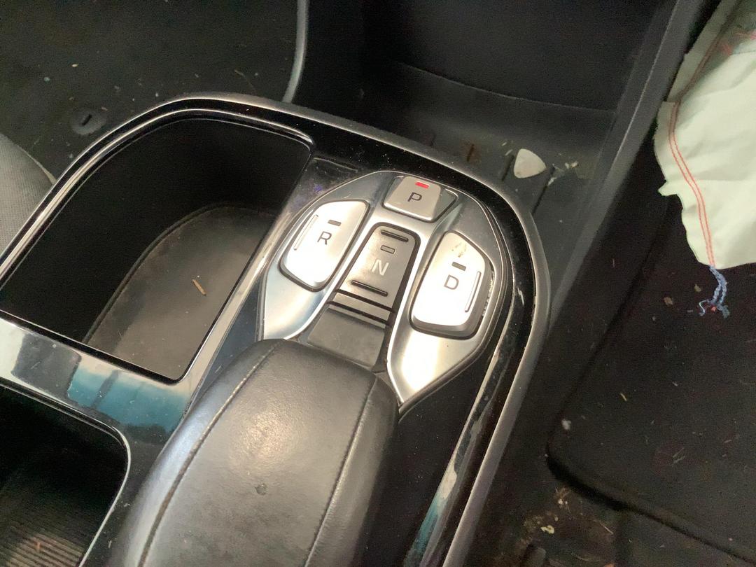 Photo '18' of Hyundai Ioniq 100KW EV