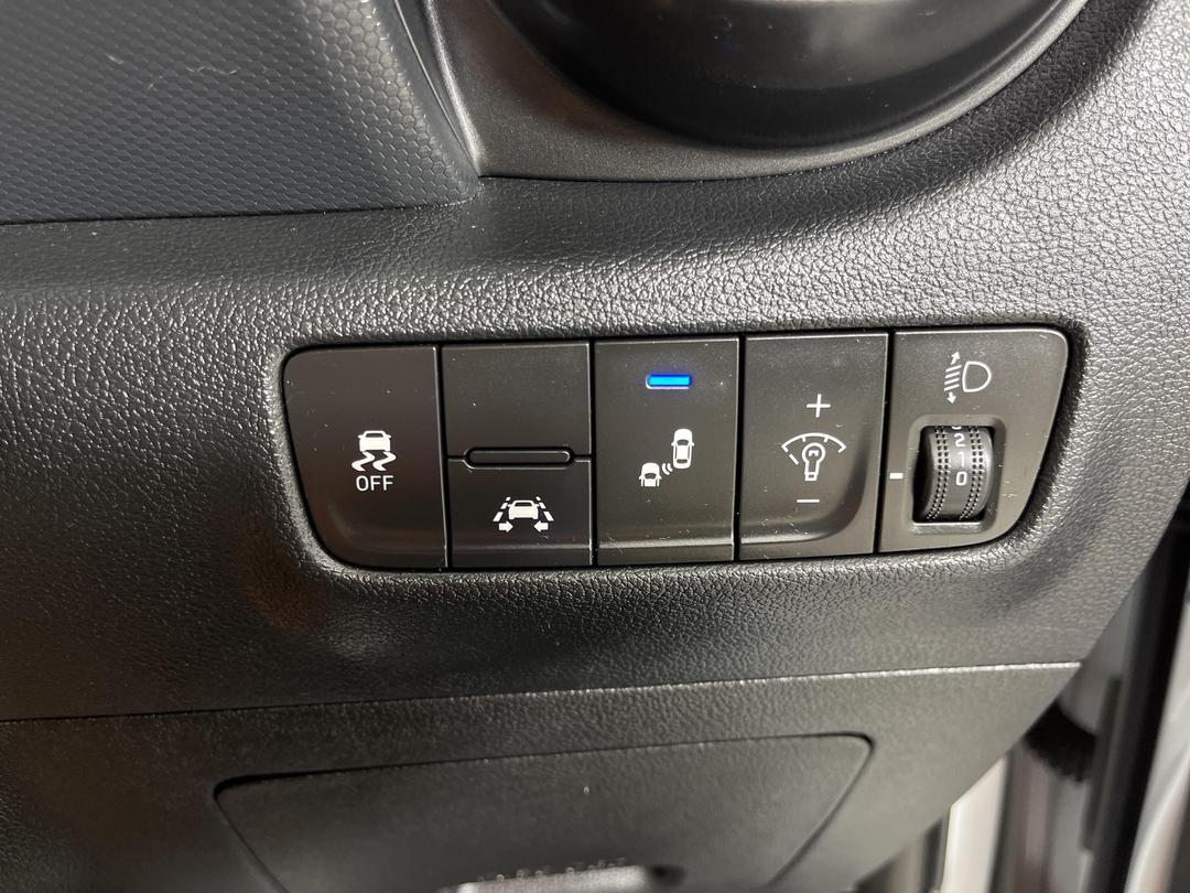 Photo '24' of Hyundai Kona