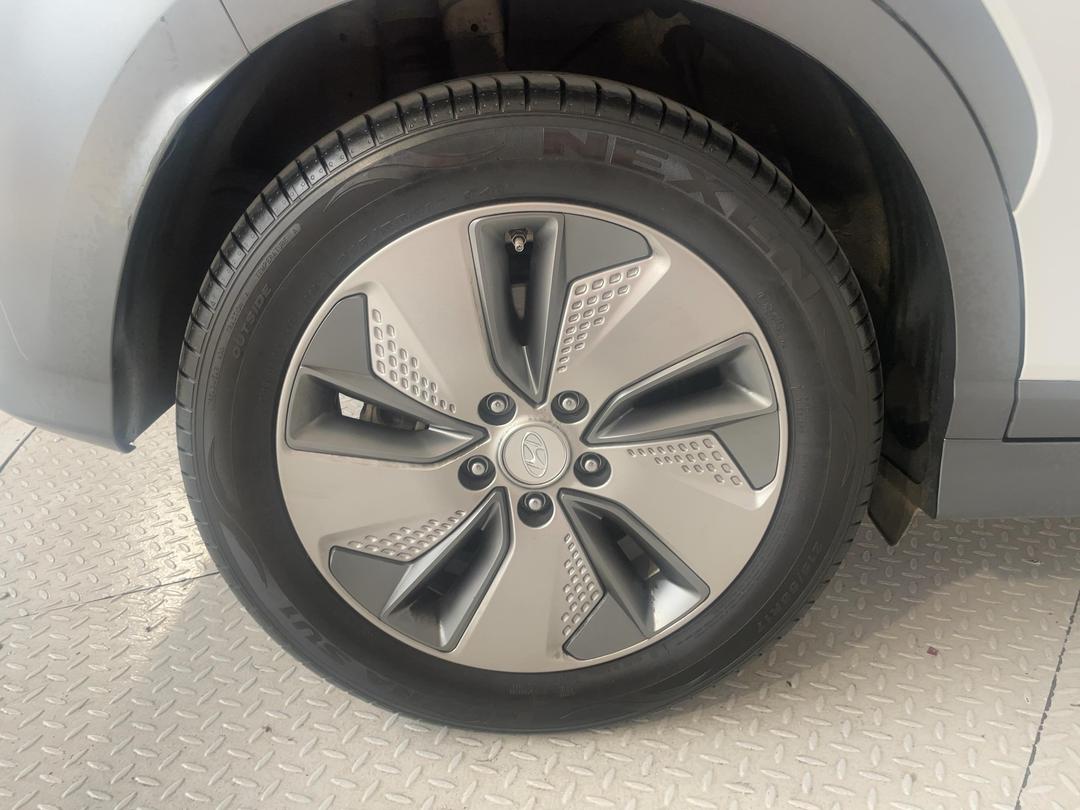 Photo '12' of Hyundai Kona