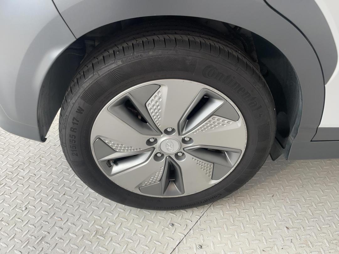 Photo '12' of Hyundai Kona