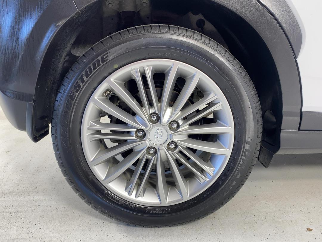 Photo '12' of Hyundai Kona