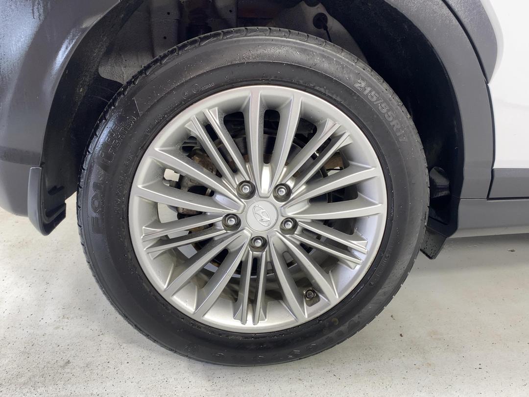 Photo '12' of Hyundai Kona