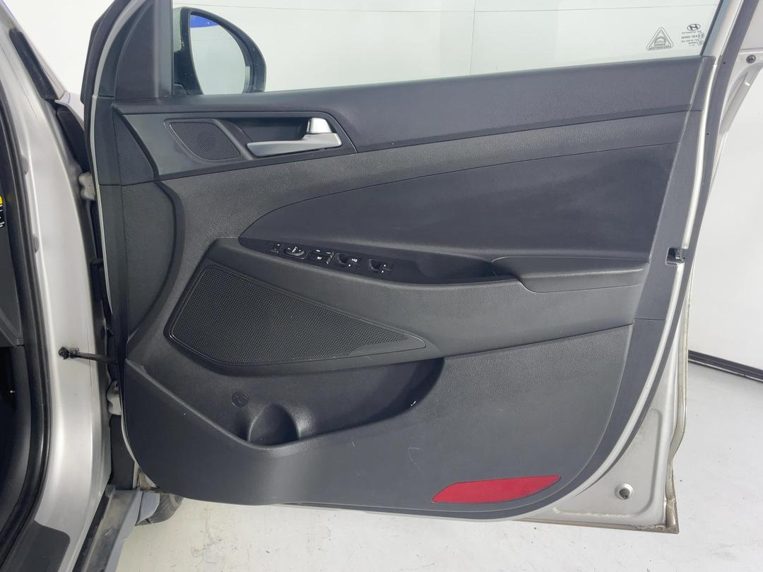 Photo '15' of Hyundai Tucson