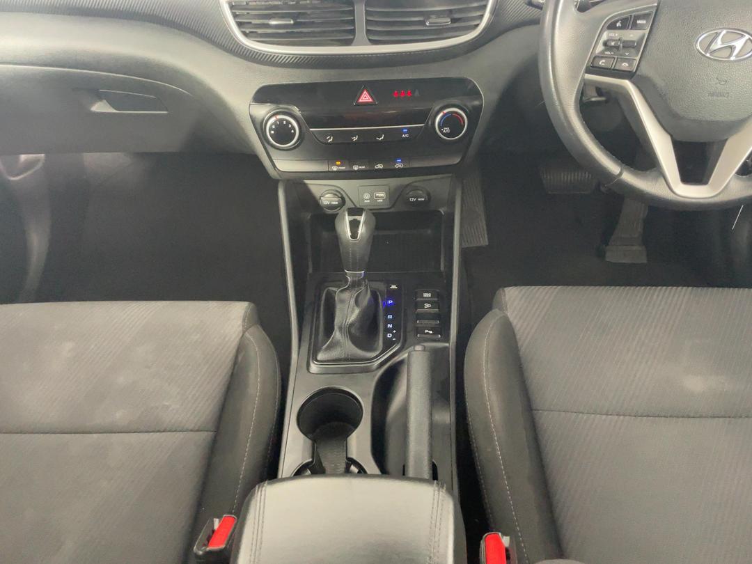 Photo '18' of Hyundai Tucson