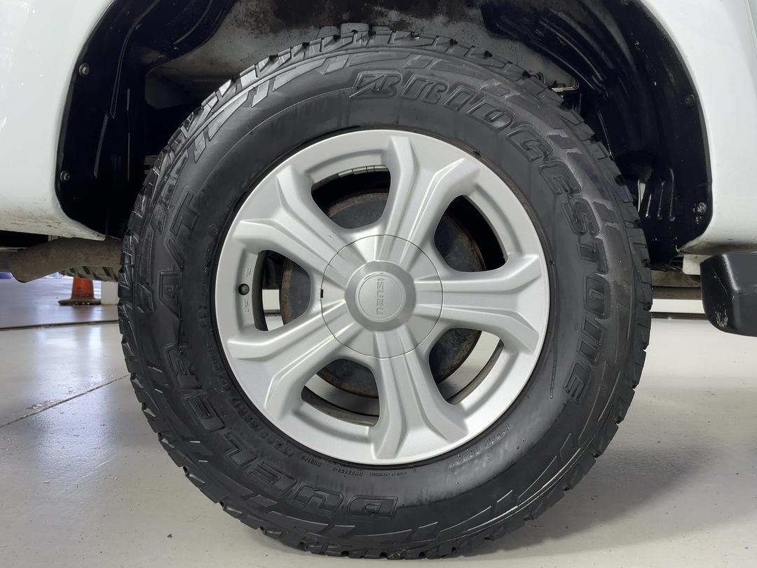 Photo '12' of Isuzu D-MAX